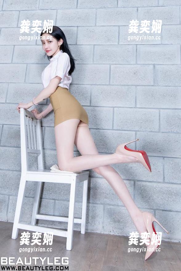 Beautyleg - 最新图册直击，Avril的可爱让我的饮水机都开始冒泡了…