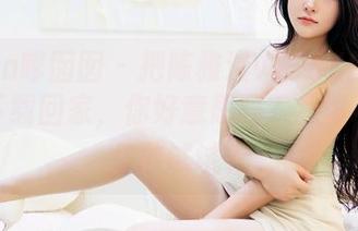 Feilin嗲囡囡 – 把陈雅漫VICKY的吊带写真下载回家，你好意思吗？我可不敢，你敢试试？