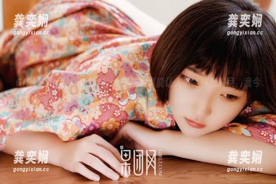 GIRLT果团网 - 听说Miss琪的写真能让人清纯得想发呆，我今天试试...