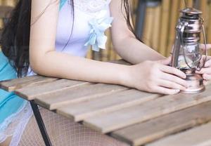 GIRLT果团网 – 不得不说，陈雅漫最新图包中的短裤穿法让人想多探讨一下。