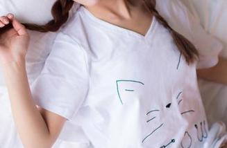 GIRLT果团网 – 龚玥菲短裙美图合集，像是把时光装进了裙摆里，咋回事呢！