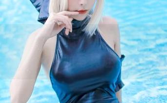 “芭芭拉·冈希尔德”没有那么复杂，Kitkat Cosplay的写真让你惊掉下巴！