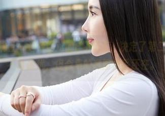 MiiTao蜜桃社 – 选择困难的E杯奶茶，决定了第二套的写真，不算最优，但合集的意图似乎还在。