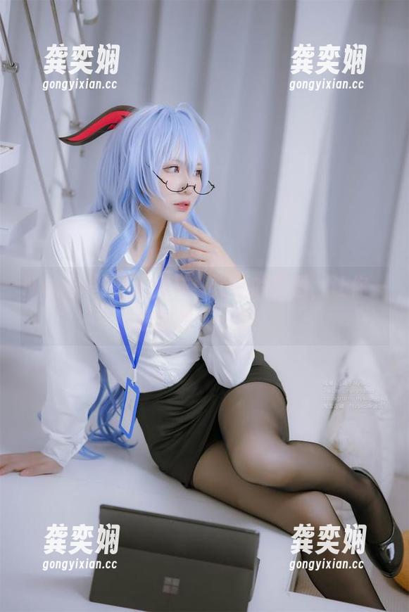 Nyako喵子 Nyako喵子的网袜!更新的套图,让你一秒钟想买一打!