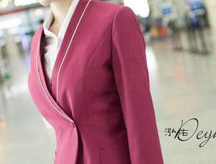 QingDouKe青豆客 – 图包里的施忆佳Kitty酱，体操服显得比我自己的衣柜更养眼。