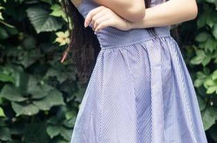 TouTiao头条女神 – 蔡老师来了！最新黑白资源等你来“吃瓜”