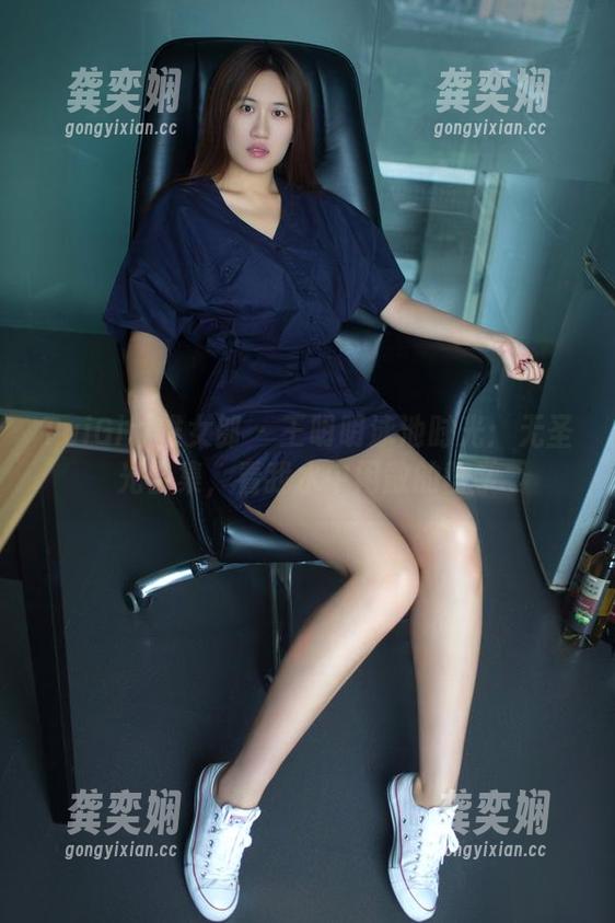 TuiGirl推女郎-王明明 TuiGirl推女郎 - 王明明泳池时光:无圣光合集,看我水中闲散的哲学