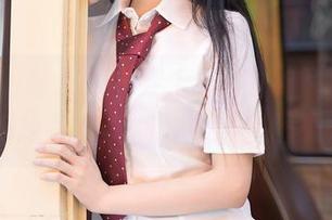 Xiuren秀人网 – 穿上花嫁服，就让养乐多Doll给我点滋润，这组套图要火了！