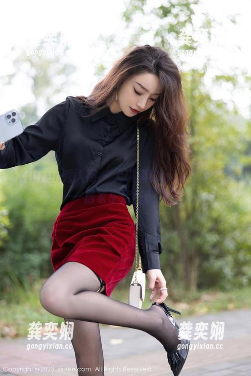 Xiuren秀人网 - 大琪琪Emily不务正业——居家生活与私拍相遇
