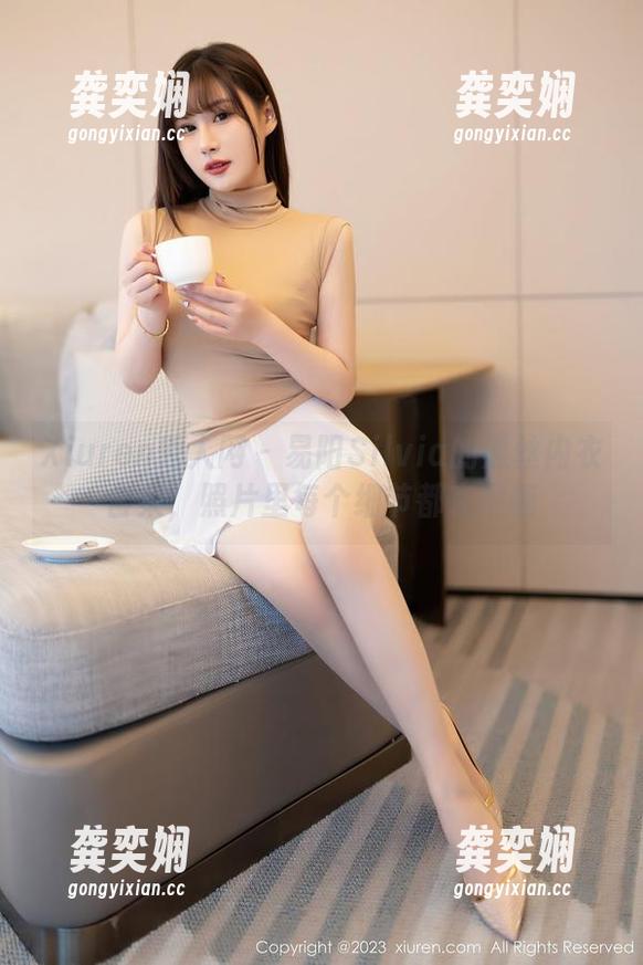 Xiuren秀人网 - 易阳Silvia的黑丝内衣合集，照片里每个细节都在呢喃