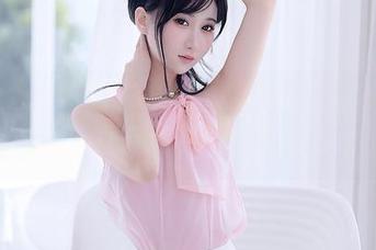 Xiuren秀人网 – 长腿控必看！菲菲吃不胖新图，下载后肯定收藏超过三个月。