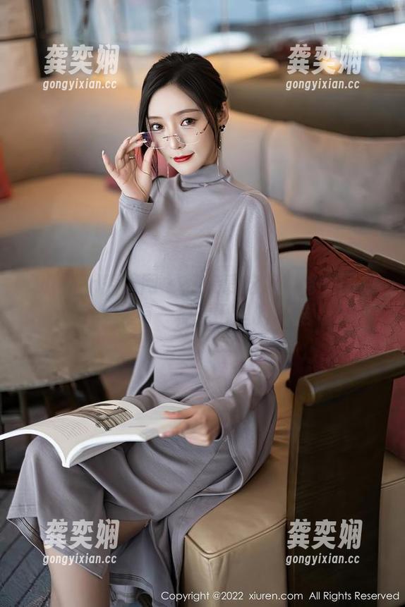 Xiuren秀人网 - 软软爱吃肉的修女图集，总有一种泥巴里的优雅