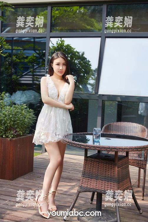 YouMi尤蜜荟-井上雪樱 YouMi尤蜜荟 - 井上雪樱婚纱的原图,或许比婚礼本身更耐人寻味,这次不带期待去观赏。
