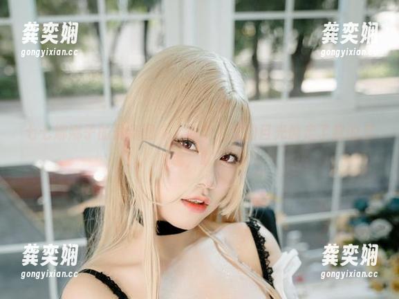七七娜娜子 七七娜娜子的最新图库,那个女孩的目光偷走了我的灵魂,唉。