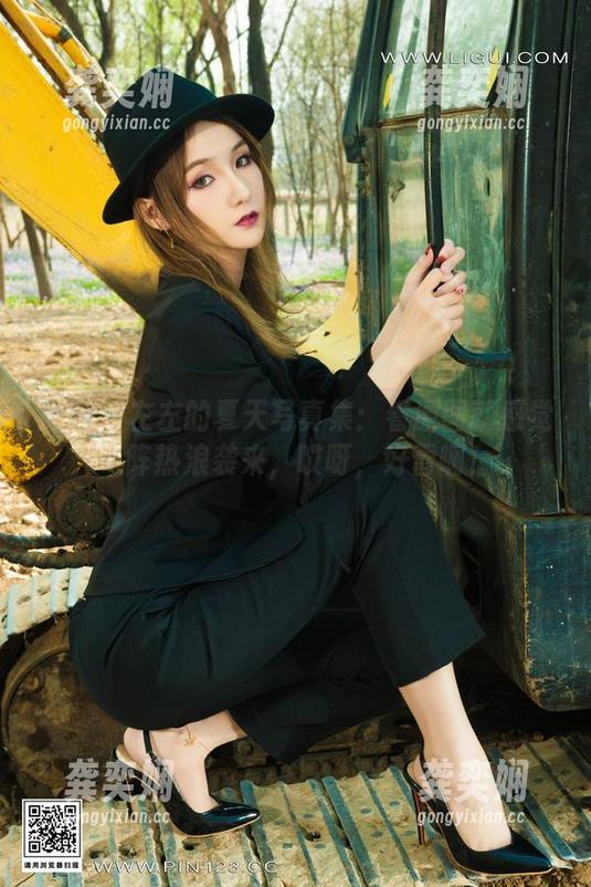 丽柜-左左 丽柜 - 左左的夏天写真集:看原图就感觉一阵热浪袭来,哎呀,好雷啊!