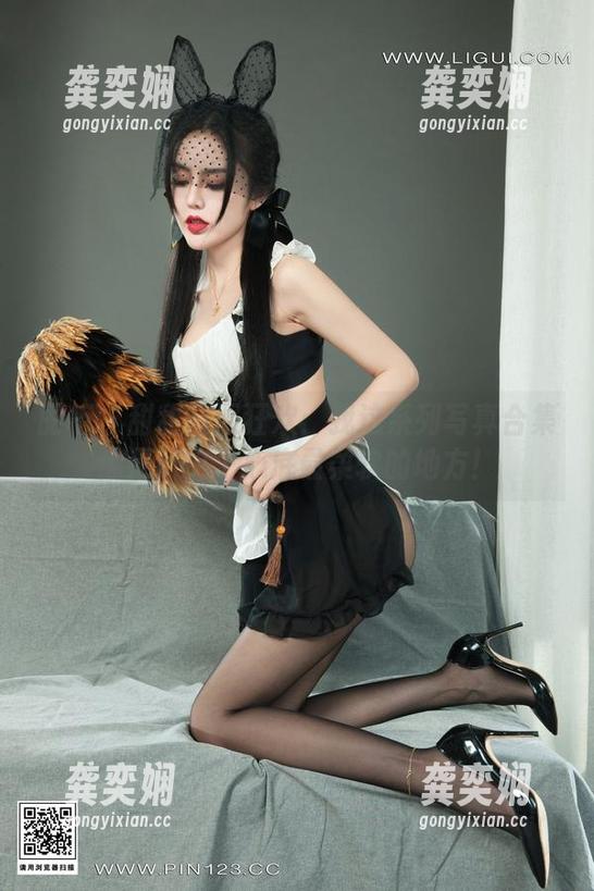 丽柜 - 甜甜制服狂欢：我这系列写真合集像是戳中了心底最柔软的地方！