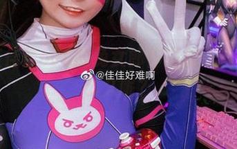 为啥佳佳酱ovo的兔女郎作品能让我停留那么久呢？