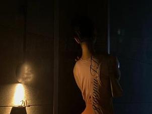 微密圈 – 俏妞t的浴缸新美图，害我不自觉地想多看几眼