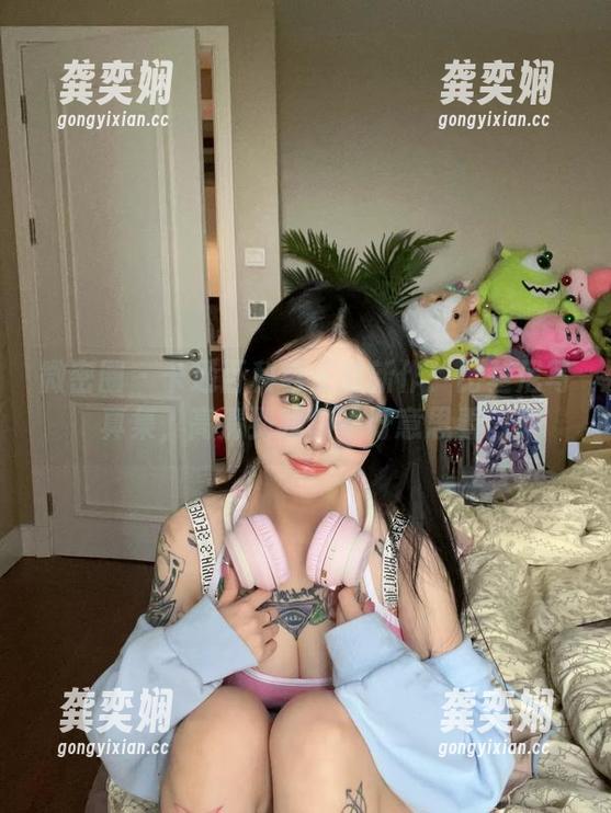 卡通百科老王 微密圈 - 卡通百科老王的新作:比基尼写真集,高清到我都不好意思看。