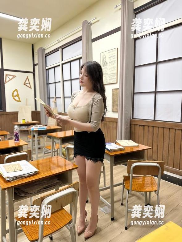 可可西yyy 微密圈 - 潜入可可西yyy的泳装写真:图集让人想重修游泳课的绝妙理由!