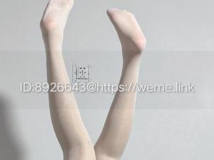微密圈 – 婉柔yyyy的泳衣全套，果然是闷骚的一绝啊，这摆姿势太精致了。