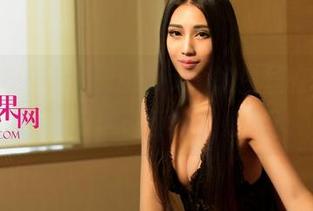 尤果网 – 哇，芝芝Booty的白丝在最新照片里有种说不出的感觉！