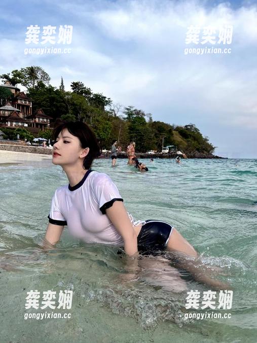 就是阿朱啊 微密圈 - 教室里的就是阿朱啊:免费图集,学不学无所谓,瞧瞧够了就行