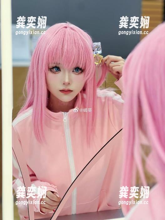 嶋葵 嶋葵再出击,这版甜心小萝莉的美图让人压根没法呼吸,更新得飞起!