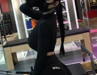 微密圈 – 皮带大礼包：左公子666的作品隐约流露的小心思