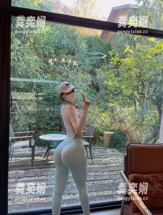 左公子666 微密圈 - 左公子666一袭网洞黑丝,免费资源就像潮水般涌来!