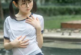 哦，幼水铃衣的Airi模样，cos就像玩偶一样，分享一波吧！