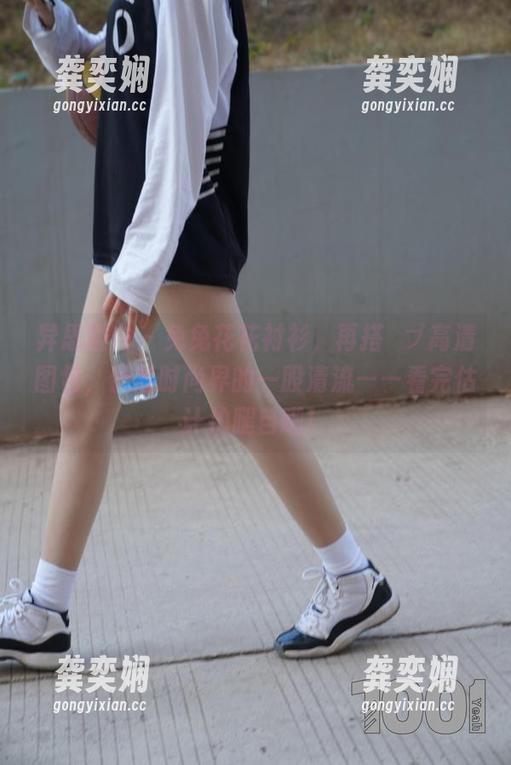 异思趣向-兔兔 异思趣向 - 兔兔花花衬衫,再搭ープ高清图包,俨然时尚界的一股清流——看完估计拍腿自嘲!