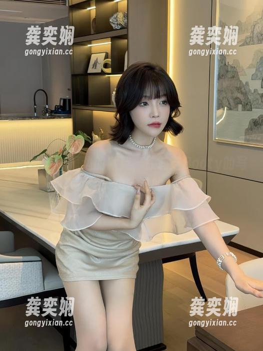 微密圈 - 海边的默契，徐莉芝Booty的写真就像天边飘过的小云？