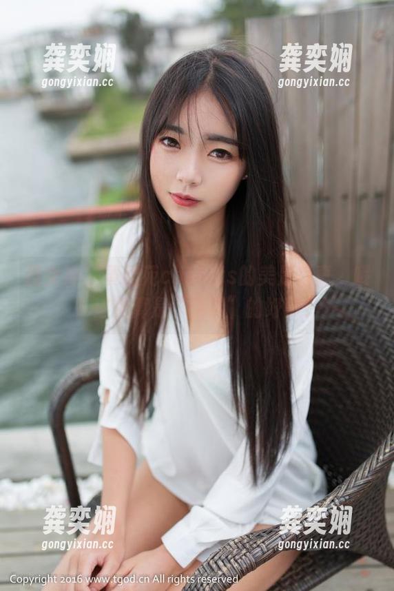 推女神-黄歆苑chobits 推女神 - 黄歆苑chobits的美足写真,哦?这也算是“免费”的好事?