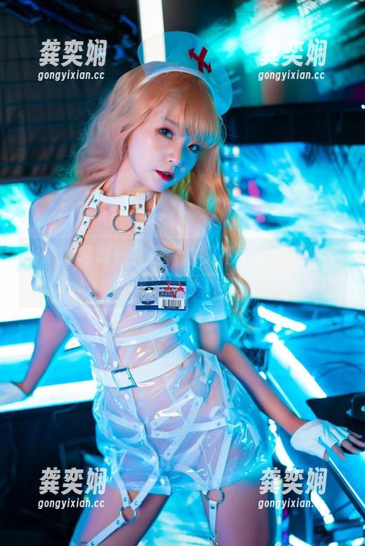 是青水 小狼的写真照?是青水又把平常的拍得不普通,快来下载!