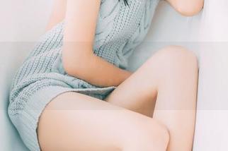 果团网 – 说到更新，周大萌的裸足写真，真的是看脚就让人如梦似幻。