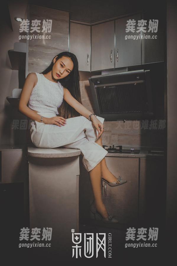 果团网 - 黄歆苑写真合集，天使也难抵那份慵懒的迷幻感