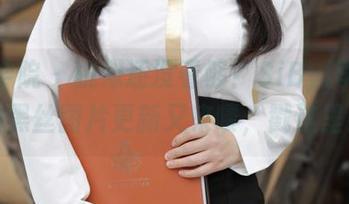 模范学院 – 貌似还没看够？SiByl李思宁的黑丝图片更新又来喽，戳这里！