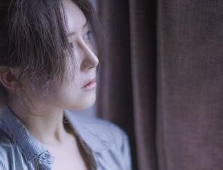 运动写真里，樱晚gigi的每一次起跳都像是小型实验