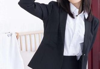 物恋传媒 – 小晴的粉嫩全套图集——记得准备好眼药水哦！