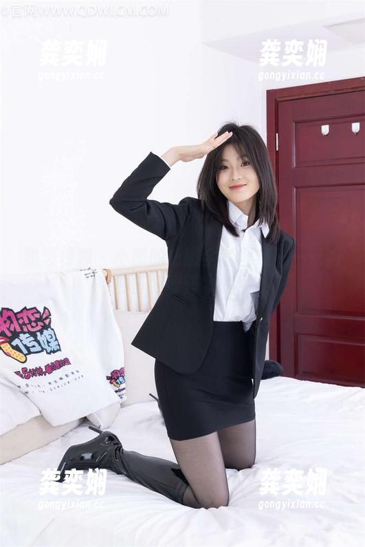 物恋传媒-小晴 物恋传媒 - 小晴的粉嫩全套图集——记得准备好眼药水哦!