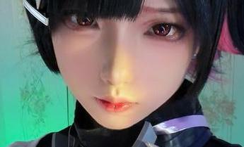 在狐玖玖的空姐系列里，美图多到飞，壁纸更新快到云端缺货！