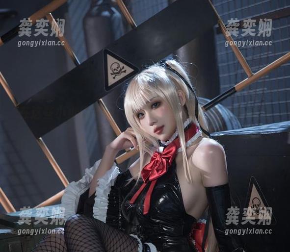 瓦斯塔亚小龙虾 在这些小小细节中,瓦斯塔亚小龙虾向女仆致敬,不过…还是有点尴尬。