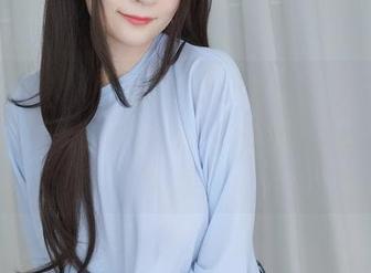 图集：当白银81变成小护士，哈哈，原图你见过几份？说实话，现在只想看她的白丝