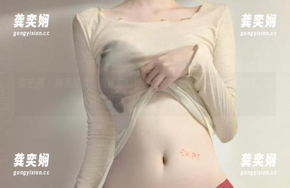 相扑猫 微密圈 - 高清写真:相扑猫的经典果冻臀,忍不住想多逛几圈,真的是肉肉的,让人心里小鹿乱撞。