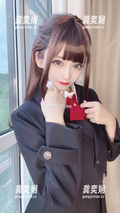 神探火狸狸的大胆尝试——一组比基尼写真攻略，挑战你的审美底线！