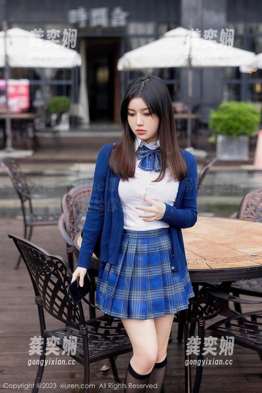 秀人网 - Elise谭晓彤的定制吊带：这图能给你多少灵感？