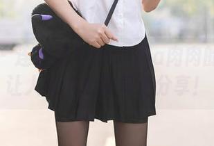 秀人网 – 连衣裙与Lavinia肉肉的日常：让人迷失的写真集分享！