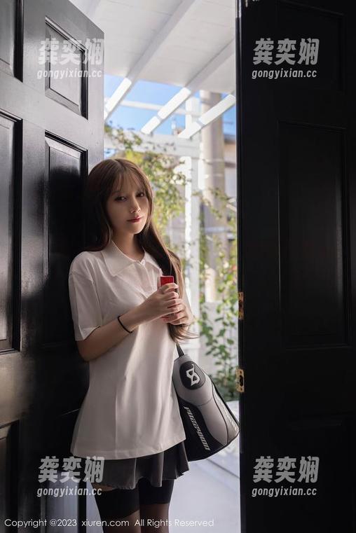 秀人网 - 周慕汐fairy在线，黑丝吊裙后面藏着啥小秘密？