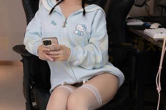 秀人网 – 幼幼的内衣图集：一场关于乎露不露的笔记